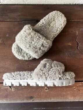UGG Cozetta Curly Genuine Shearling Slide Slippers – NWOT